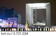 Большая арка Дефанс в Париже (2011 год). Редакционное видео, видеограф Losevsky Pavel / Фотобанк Лори