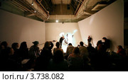 Яков Титов проводит мастер-класс в студии Правда 24 (2011 год). Редакционное видео, видеограф Losevsky Pavel / Фотобанк Лори
