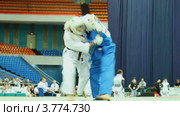 Два спортсмена КУДО Цивик и Мирко на Кубке мира по КУДО (2011 год). Редакционное видео, видеограф Losevsky Pavel / Фотобанк Лори