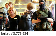 Люди в военной форме на Конференции разработчиков игр 2011 (2012 год). Редакционное видео, видеограф Losevsky Pavel / Фотобанк Лори