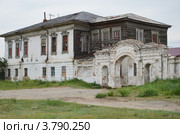 Кяхта - Троицкосавск. Дом купца Лушникова в Кяхтинской торговой слободе (2012 год). Стоковое фото, фотограф Валерий Митяшов / Фотобанк Лори