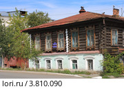 Дом с полуподвалом. Город Ирбит (2012 год). Стоковое фото, фотограф Анатолий Матвейчук / Фотобанк Лори