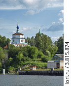 Церкви в городе Кинешме на берегу Волги (2011 год). Стоковое фото, фотограф Самойлова Екатерина / Фотобанк Лори