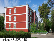 Стоматологический факультет Ивановской медицинской академии в Кохме (2012 год). Стоковое фото, фотограф Александр Романов / Фотобанк Лори