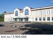 Здание сбербанка на Штабной улице в Минусинске (2012 год). Редакционное фото, фотограф Шичкина Антонина / Фотобанк Лори