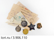 Письма с фронта и боевые медали. Стоковое фото, фотограф Ольга Забрускова / Фотобанк Лори