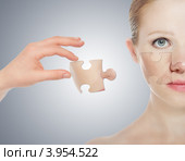 Концепция ухода за кожей. Кожа молодой женщины до и после процедуры. Стоковое фото, фотограф Евгений Атаманенко / Фотобанк Лори