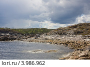 Скалистый берег  Белого моря. Стоковое фото, фотограф Наталия Шевченко / Фотобанк Лори