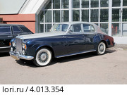 "Бентли" (Bentley). Ретроавтомобиль (2012 год). Редакционное фото, фотограф stargal / Фотобанк Лори