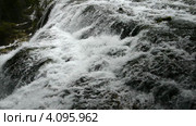 Водопад в национальном парке Jiuzhaigou, занесенном в реестр Всемирного Наследия ЮНЕСКО (2012 год). Стоковое видео, видеограф Сергей Орлов / Фотобанк Лори