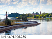 Летние виды Ярославля. Слияния рек Которосль и Волги (2012 год). Стоковое фото, фотограф Яков Филимонов / Фотобанк Лори