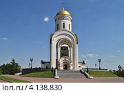 Храм вмч. Георгия Победоносца в парке Победы, Поклонная гора, Москва (2012 год). Редакционное фото, фотограф lana1501 / Фотобанк Лори