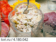 Салат с курицей и оливками. Стоковое фото, фотограф Куликова Вероника / Фотобанк Лори