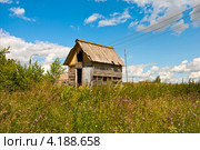 Брошенный сарай (2012 год). Стоковое фото, фотограф Зобков Юрий / Фотобанк Лори