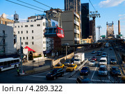 Канатная дорога на Остров Рузвельта. Нью Йорк (2013 год). Редакционное фото, фотограф Liseykina / Фотобанк Лори
