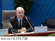Пьер Московиси (Pierre Moscovici), министр экономики и финансов Франции на пресс-конференции, посвященной предстоящему саммиту G20 (2013 год). Редакционное фото, фотограф Игорь Долгов / Фотобанк Лори