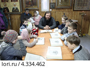 Воскресная школа при храме (2013 год). Редакционное фото, фотограф Дмитрий Неумоин / Фотобанк Лори