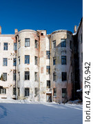 Старый дом с ризалитом. Выборг (2013 год). Стоковое фото, фотограф Александр Щепин / Фотобанк Лори