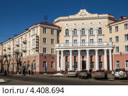 Центр города, площадь Франциска Скорины. Полоцк, Беларусь (2013 год). Редакционное фото, фотограф Михаил Широков / Фотобанк Лори