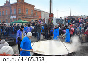 Белый пар от большого блина (2013 год). Редакционное фото, фотограф Анатолий Матвейчук / Фотобанк Лори