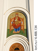 Надвратная икона Храма Успения Пресвятой Богородицы. Санкт-Петербург (2011 год). Стоковое фото, фотограф Александр Щепин / Фотобанк Лори