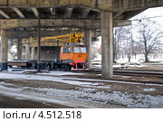 Мотовоз погрузочно-транспортный МПТ-6 в движении (2013 год). Редакционное фото, фотограф eva cuba air / Фотобанк Лори