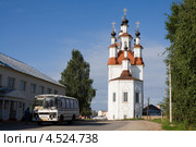 Вид в городе Тотьме, Вологодская область (2008 год). Редакционное фото, фотограф Солодовникова Елена / Фотобанк Лори