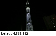 Токийская башня Skytree ночью, Япония (2013 год). Редакционное видео, видеограф Кекяляйнен Андрей / Фотобанк Лори