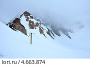 Памирский ледоруб в горах Кавказа (2013 год). Редакционное фото, фотограф Кузякин Иван / Фотобанк Лори