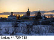 Город Боровичи. Свято-Духов Иаковлев монастырь. Стоковое фото, фотограф FotograFF / Фотобанк Лори