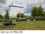 Инженерный корпус ОАО "Автомобильный завод УРАЛ" (2013 год). Редакционное фото, фотограф Виталий Горелов / Фотобанк Лори