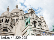 Базилика Сакре-Кёр (Basilique du Sacré Cœur). Монмартр. Париж. Франция (2013 год). Стоковое фото, фотограф E. O. / Фотобанк Лори