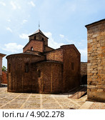 Средневековая церковь в Ла Сеу Д’Уржель (La Seu d'Urgell). Каталония (2013 год). Стоковое фото, фотограф Яков Филимонов / Фотобанк Лори