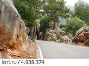 Дорога к Са Калобра в Серра-де-Трамунтана, горы на Майорке, Испания (2011 год). Стоковое фото, фотограф Юлия Белоусова / Фотобанк Лори