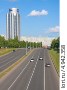 Набережные Челны. Бизнес-центр "2/18" (2013 год). Редакционное фото, фотограф Андрей Ижаковский / Фотобанк Лори