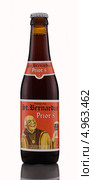 Темный, нефильтрованный крепкий бельгийский эль St. Bernardus Prior 8 Dubbel (2013 год). Редакционное фото, фотограф verbaska / Фотобанк Лори