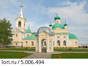 Введено-Оятский женский монастырь. Введенская церковь. Киворий (2013 год). Стоковое фото, фотограф Александр Щепин / Фотобанк Лори