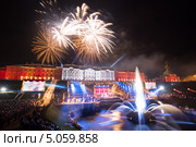 Праздник Закрытия фонтанов в Петергофе 2013. Редакционное фото, фотограф Андрей Разумов / Фотобанк Лори