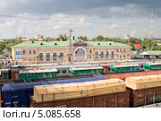 Железнодорожные вагоны на станции Абакан (2013 год). Редакционное фото, фотограф Шичкина Антонина / Фотобанк Лори