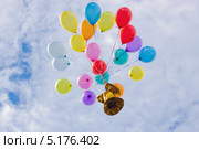 Символ Первого звонка на Дне Знаний в школе. Стоковое фото, фотограф Алексей Шлыков / Фотобанк Лори