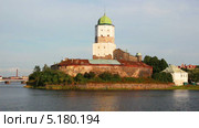 Старинный шведский замок на острове. Выборг, Россия (2013 год). Стоковое видео, видеограф Михаил Коханчиков / Фотобанк Лори