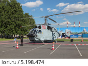 Вертолет радиолокационного дозора Ка-31 на Международном военно-морском салоне IMDS-2013. Редакционное фото, фотограф Игорь Долгов / Фотобанк Лори