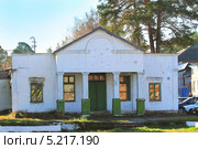Старый автовокзал в городе Заводоуковске (2012 год). Стоковое фото, фотограф Анатолий Матвейчук / Фотобанк Лори