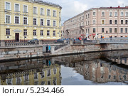 Санкт-Петербург. На канале (2013 год). Редакционное фото, фотограф Александр Алексеев / Фотобанк Лори