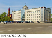 Здание ОАО "Иркутскэнерго", город Иркутск (2013 год). Редакционное фото, фотограф Игорь Боголюбов / Фотобанк Лори