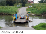 Паром на одном из рукавов Вислы в районе Кракова (2013 год). Редакционное фото, фотограф Виктор Филиппович Погонцев / Фотобанк Лори