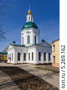 Храм Зосимы и Савватия - соловецких чудотворцев, комплекс монастыря Саровская пустынь в Сарове Нижегородской области (2013 год). Редакционное фото, фотограф Igor Lijashkov / Фотобанк Лори