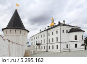 Дворец наместника на территории Тобольского кремля (2013 год). Редакционное фото, фотограф Анатолий Матвейчук / Фотобанк Лори
