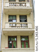 Кооперативный жилой дом архитекторов и строителей (1930-е -1940-е гг.). Большой Лёвшинский переулок, 9. Москва (2013 год). Стоковое фото, фотограф Илюхина Наталья / Фотобанк Лори