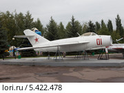 Самолёт "МИГ-17". Парк Победы в Казани (2013 год). Редакционное фото, фотограф Литвяк Игорь / Фотобанк Лори